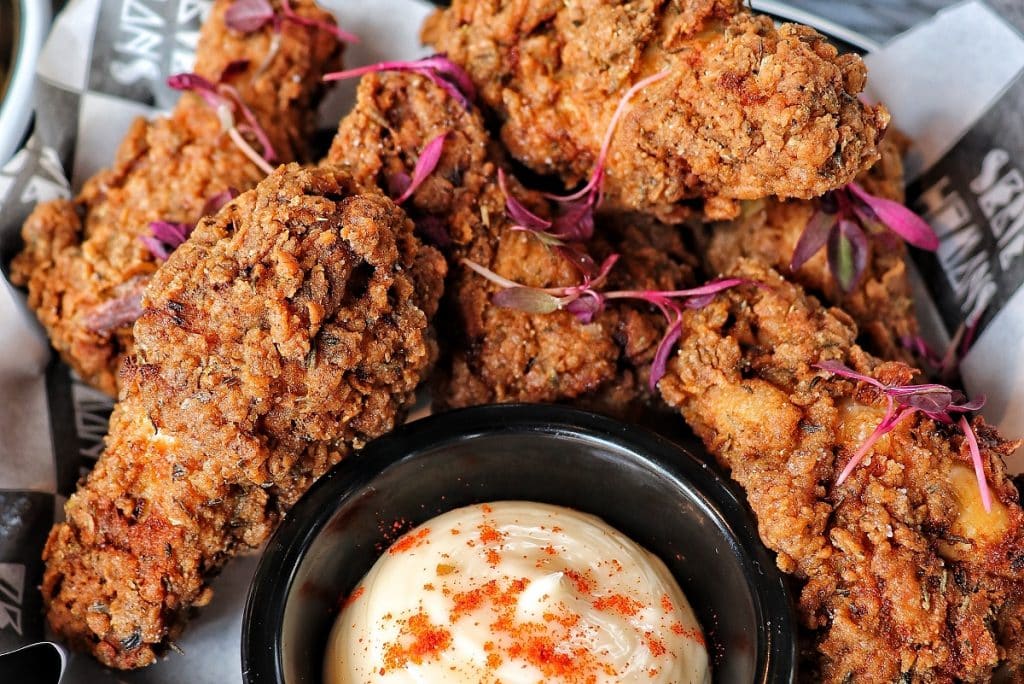 crispy-fried-chickenwings-with-dip
