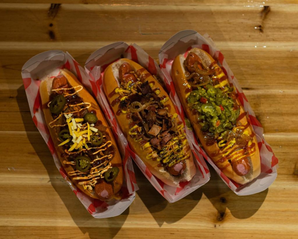 oscars-dogs-hot-dogs-in-a-row