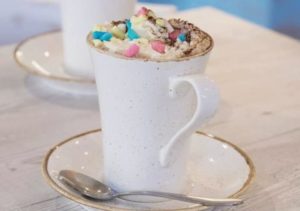 caramello-didsbury-hot-choc-with-marshmallows-and-cream