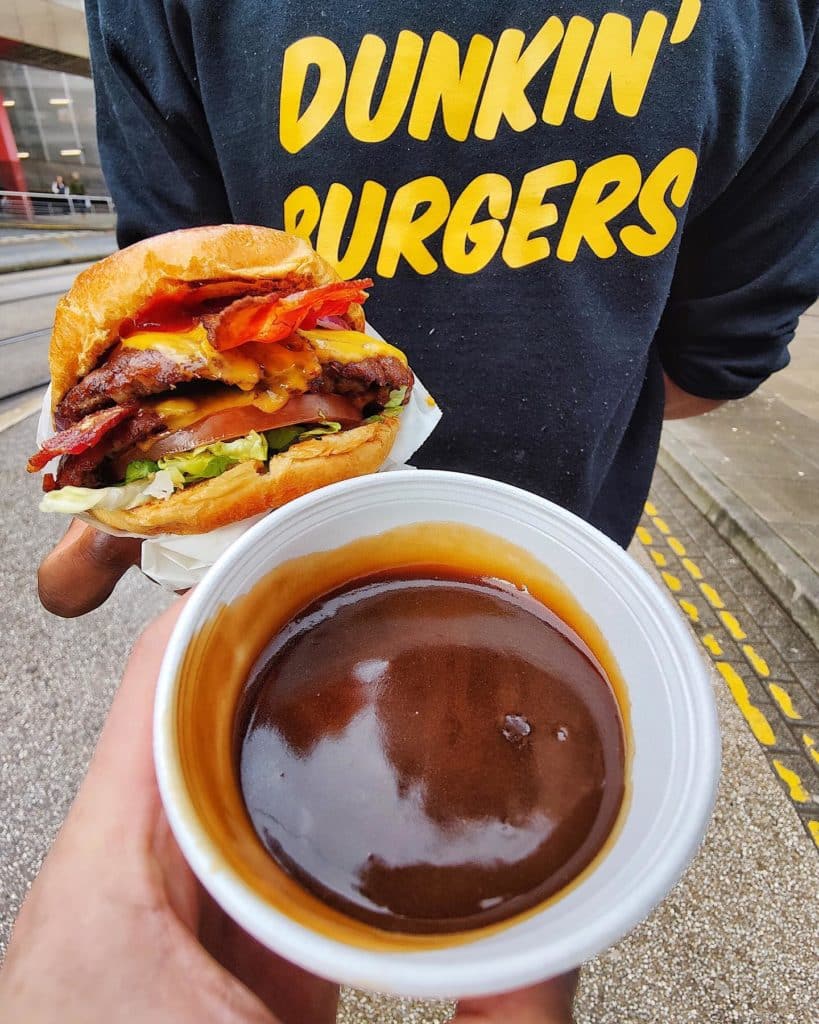 double-og-burger-dunkin-burgers-with-pot-of-gravy