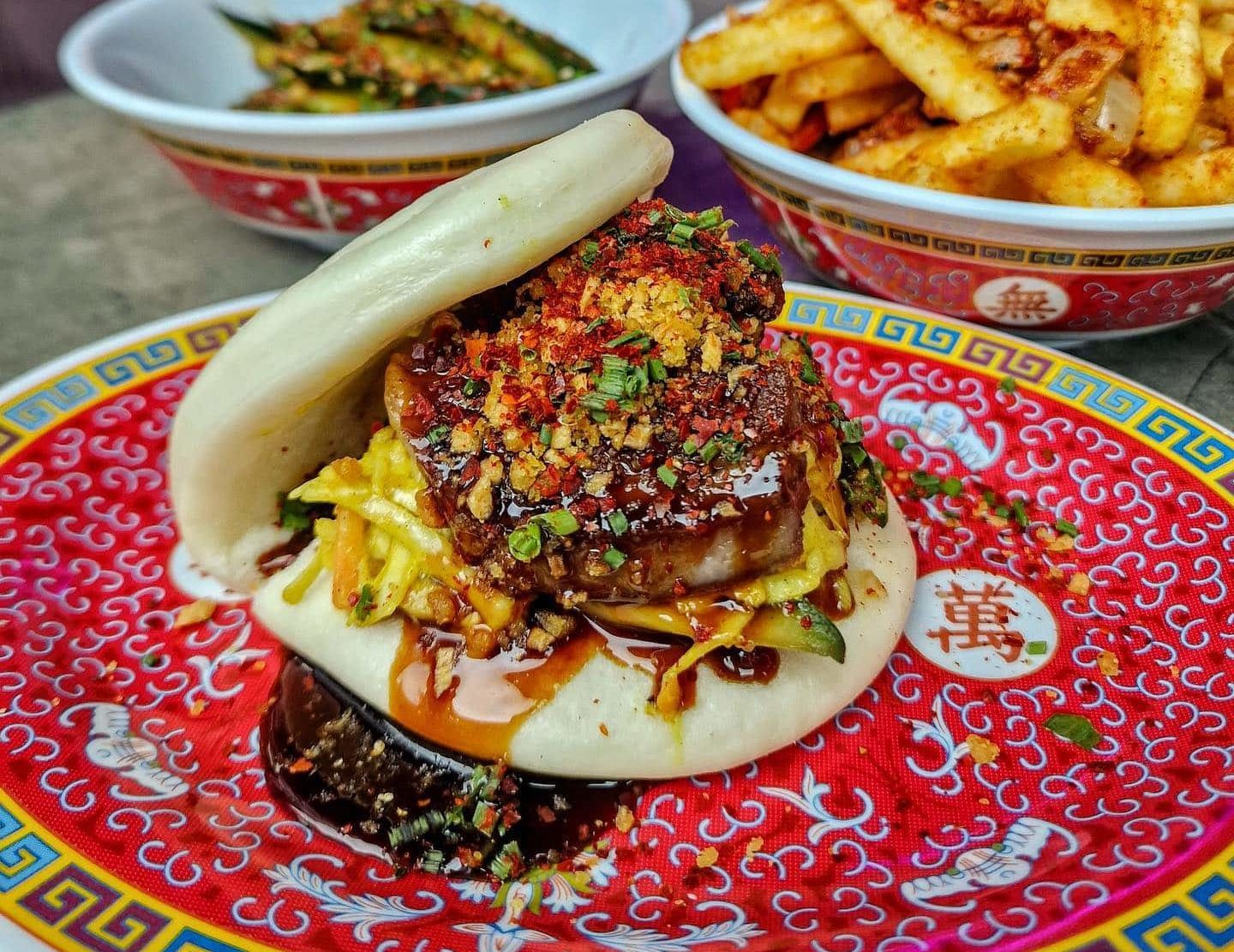 hello-oriental-bao-bun-on-plate
