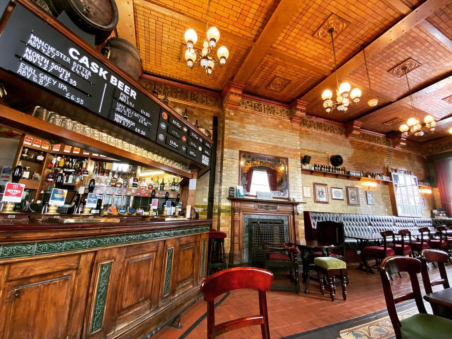 marble-arch-pub-interior