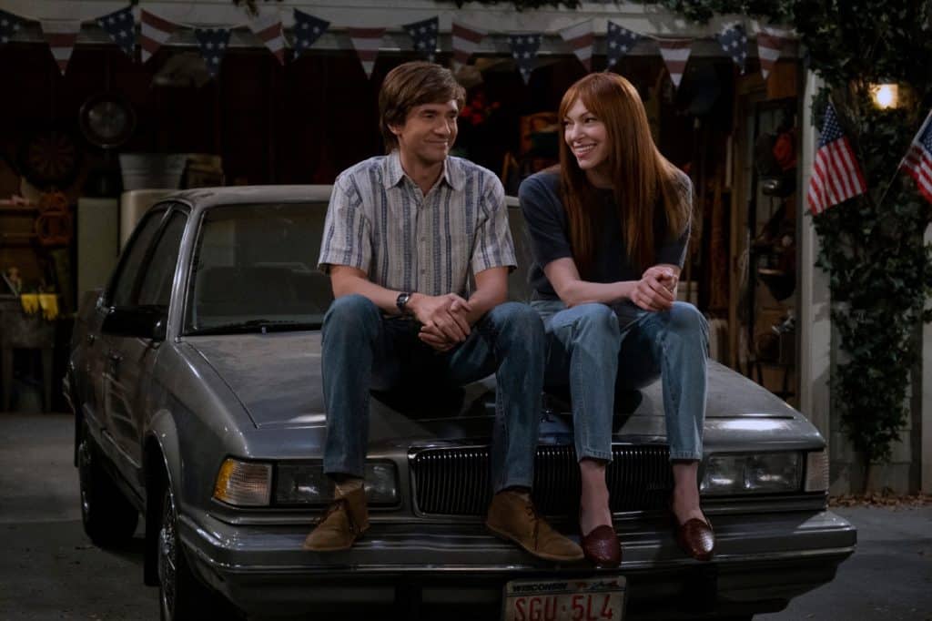 That ‘90s Show. (L to R) Topher Grace as Eric Forman, Laura Prepon as Donna Pinciotti in episode 101 of That ‘90s Show.