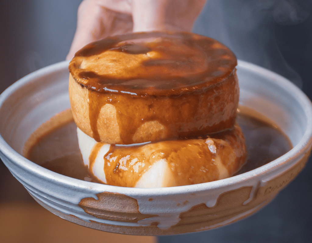 great-north-pie-co-pie-with-mash-and-gravy
