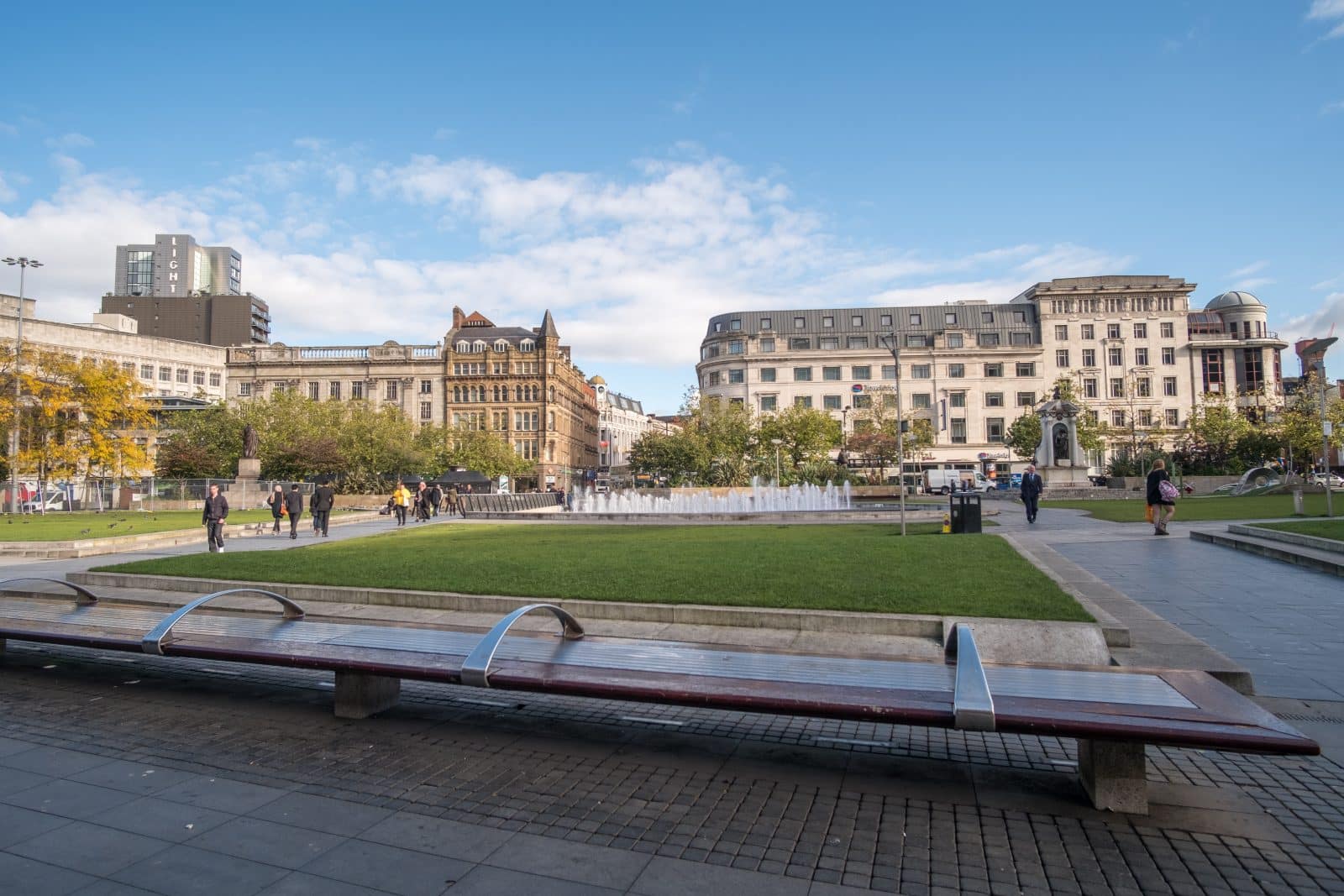piccadilly-gardens-places-you'll-remember-if-you're-a-true-manc