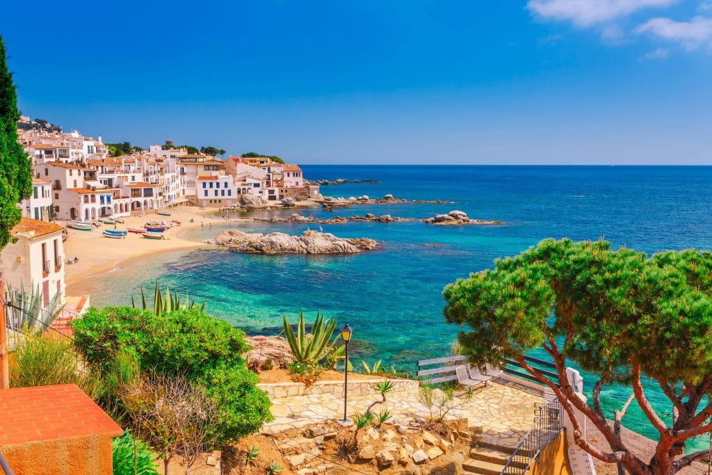 You Can Grab Ryanair Flights To Spain For Just £10 Until Midnight Tonight