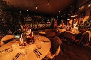 set-tables-at-black-friar-winter-tavern