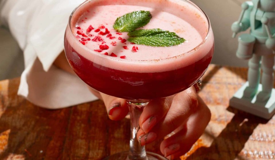 You Can Feast On Mince Pie Empanadas And Mistletoe Martinis At This Manchester Cocktail Bar