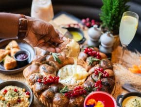 You Can Enjoy A Tear-And-Share Festive Wreath Filled With Gooey Baked Camembert At This Manchester Spot