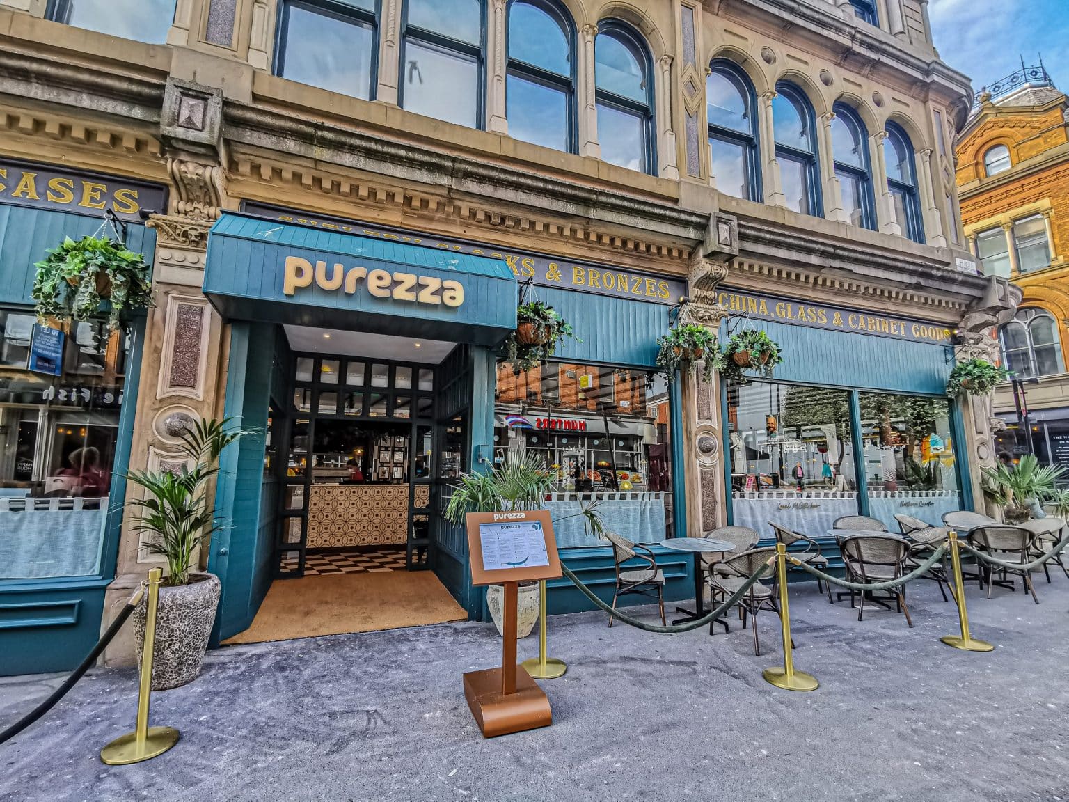 purezza-manchester-vegan-pizza-restaurant-exterior