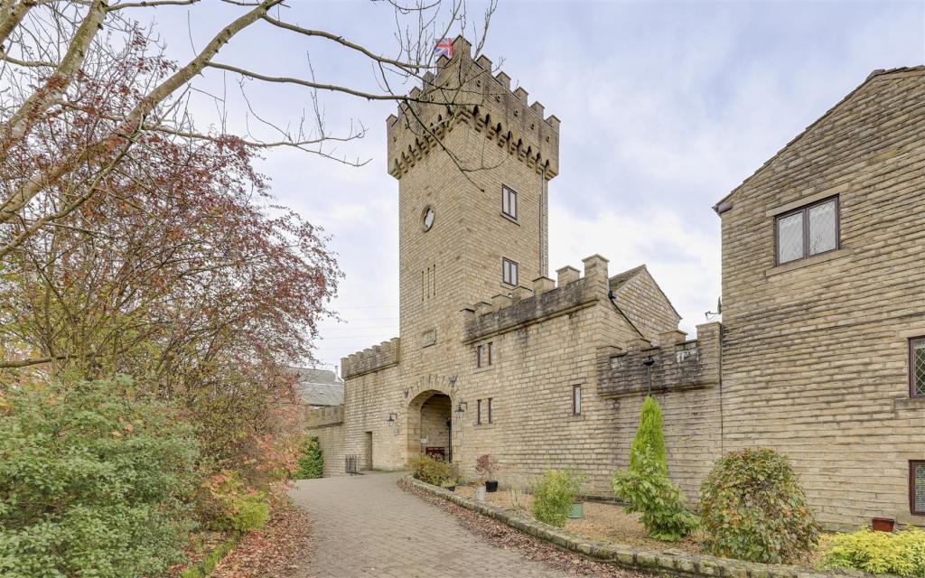 tower-court-entrance-greenmount-bury-for-sale-on-rightmove