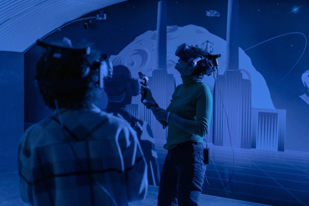 people-in-dna-vr-room-with-headsets-on