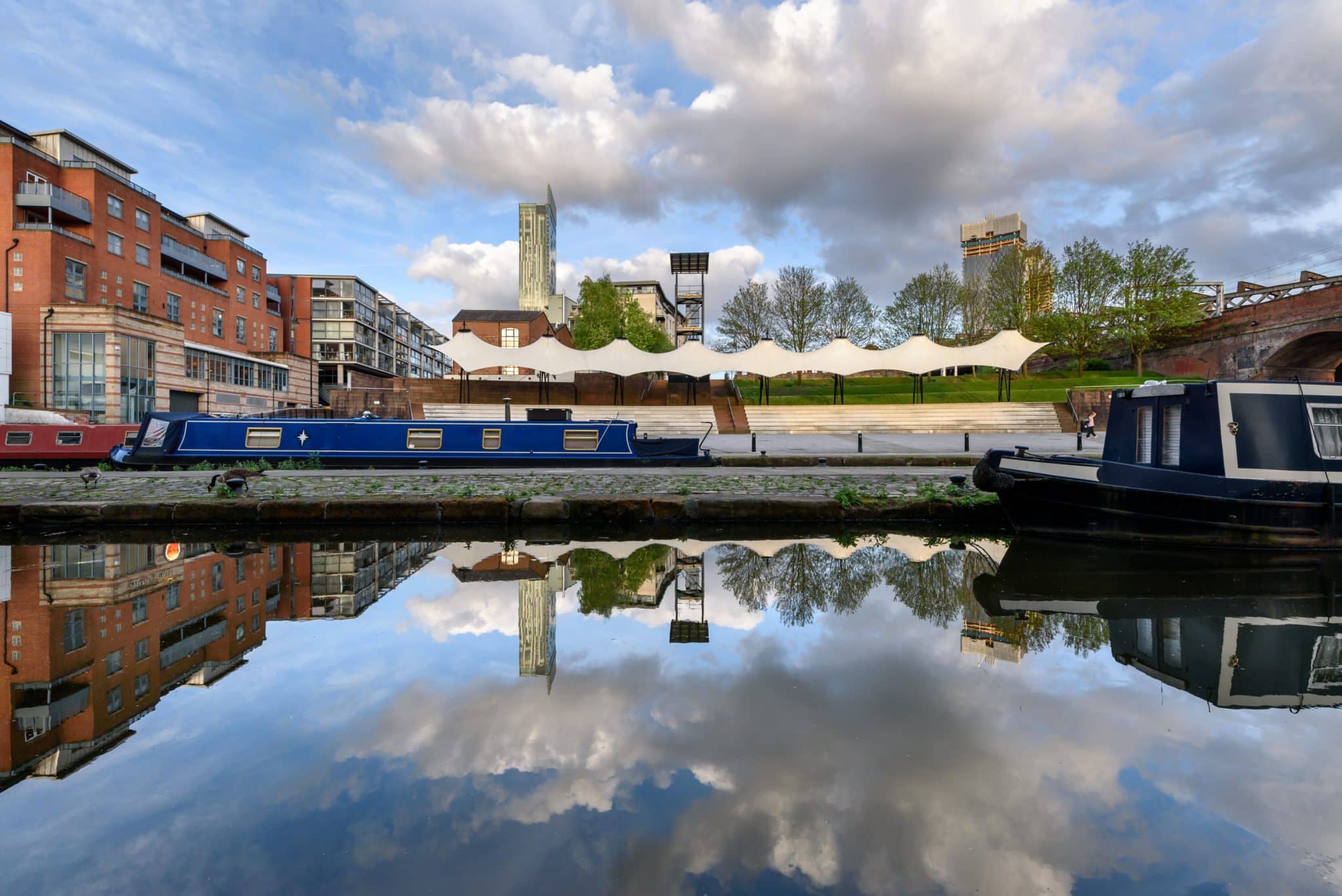 castlefield-bowl-canopy-canal