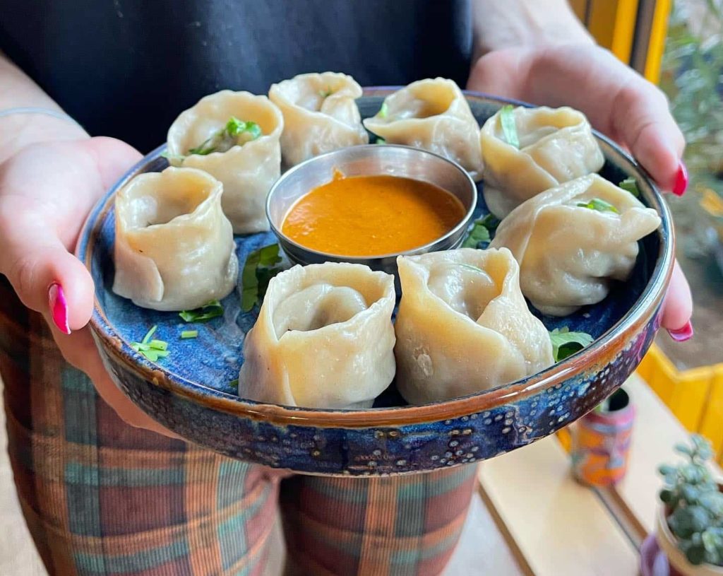 little-yeti-momos-with-dipping-sauce