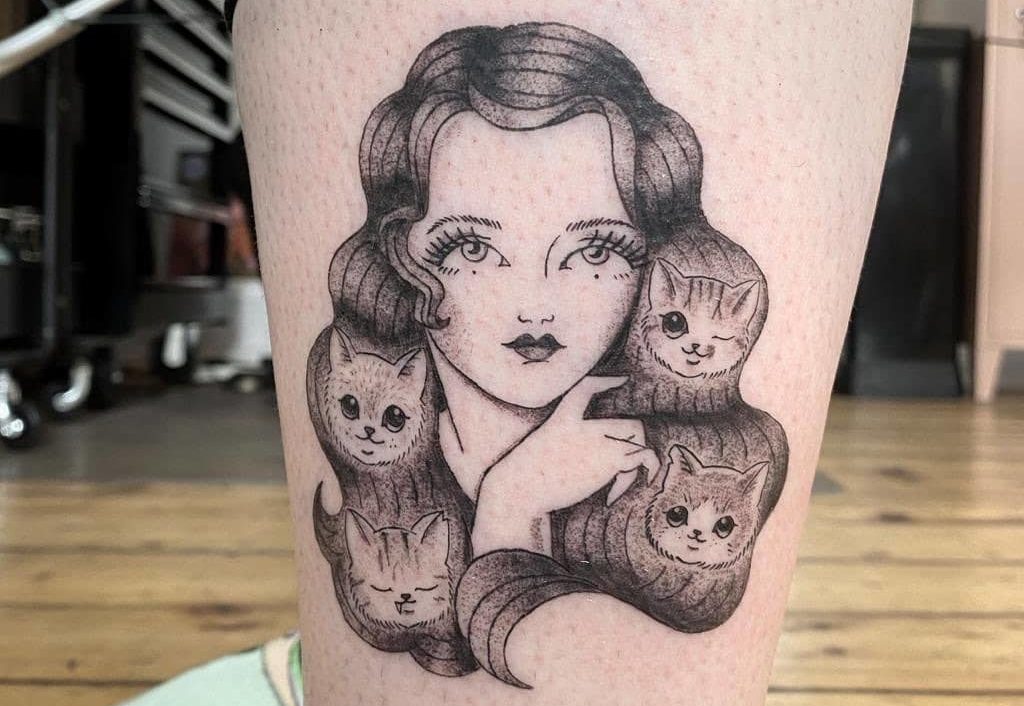 girl-face-tattoo-cats-black-and-white