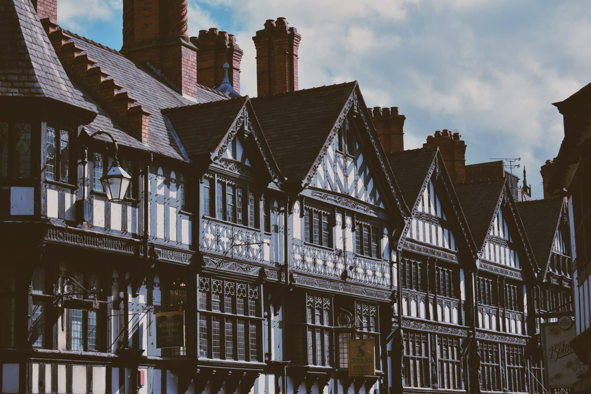 chester-houses-black-and-white