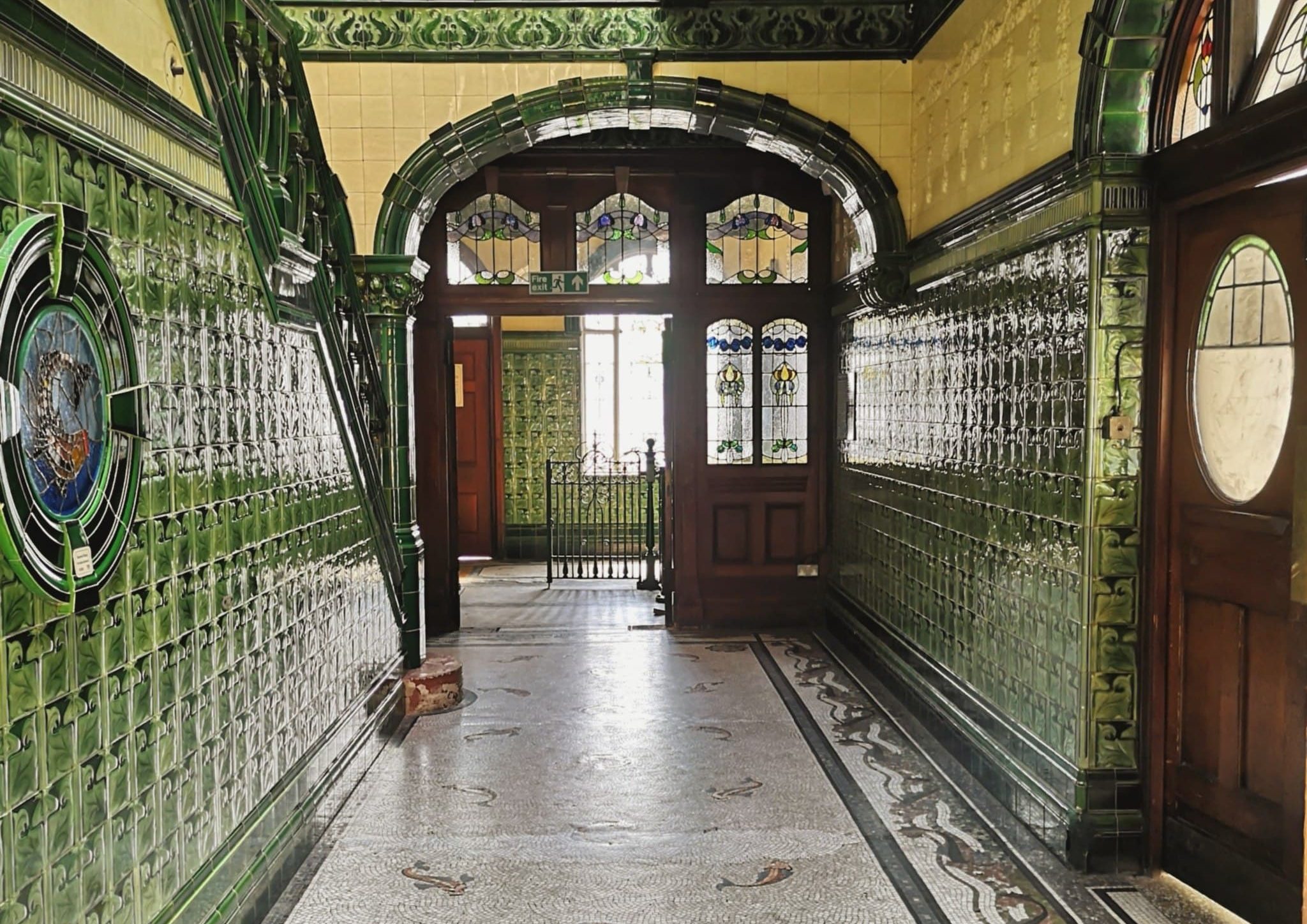 victoria-baths-corridor-interior-tiles