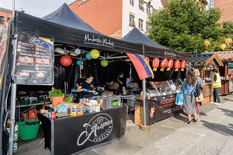 food-and-drink-stalls-at-manchester-moon-festival